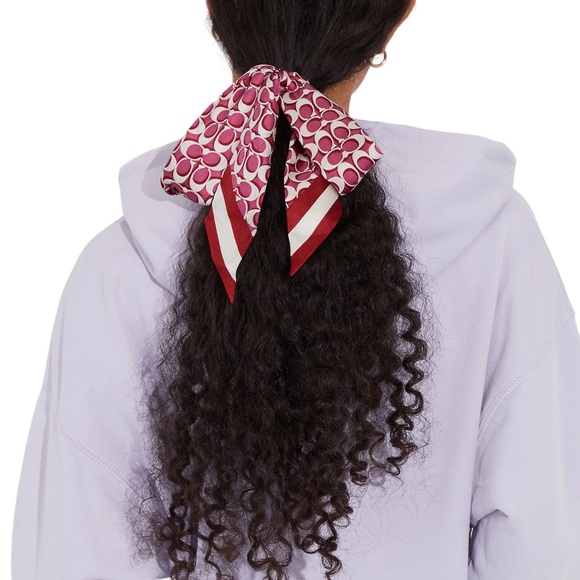 NWT Coach Signature Print Silk Skinny Scarf Light Raspberry - Picture 2 of 4